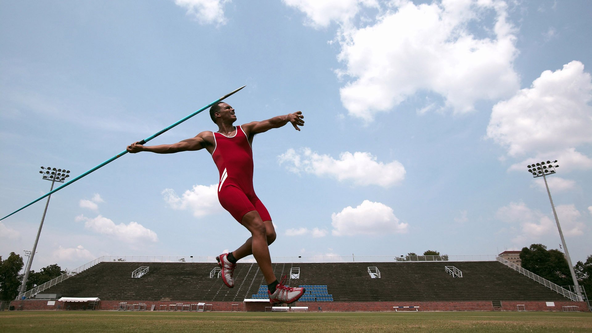 魔术队跨联盟淘汰新疆队，杜兰特节奏掌控全场，一场战术与天赋的完美演绎