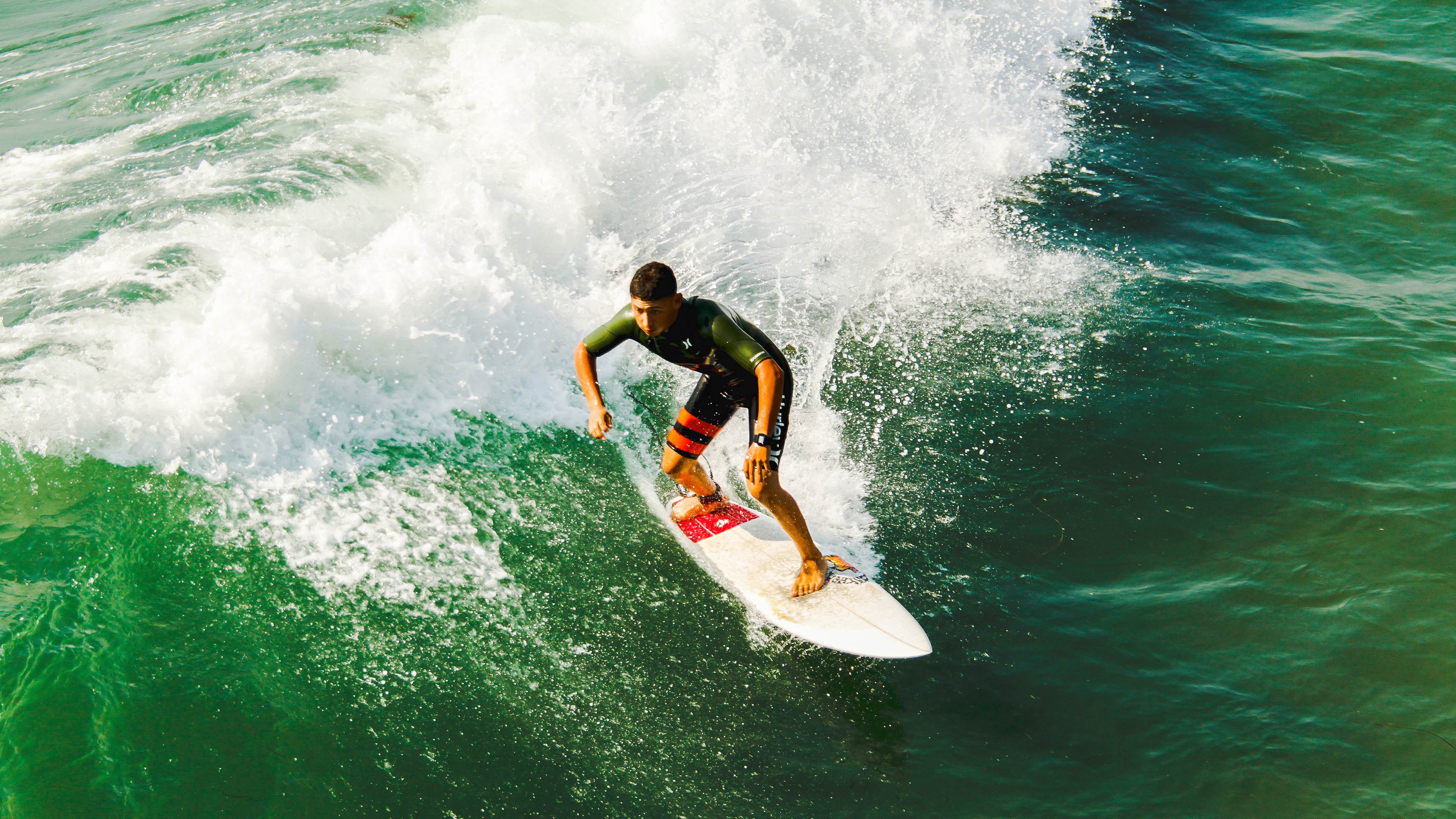 格纳布里伪9号奇兵破局!多特蒙德友谊赛掀翻阿根廷,战术革命已现雏形?