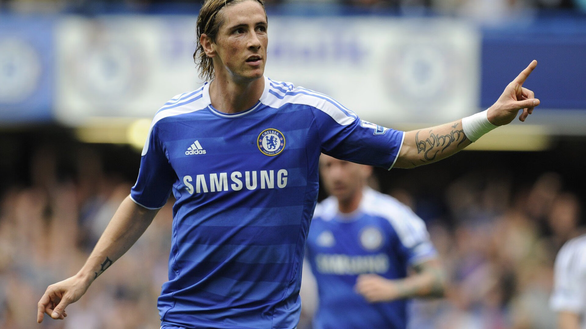 利物浦收割瑞典之夜,巴斯托尼F1首战封神—跨界竞技场上的绝对统治力